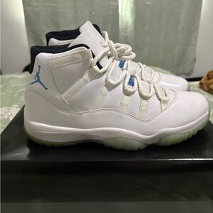 Jordan Legend Blue Sneakers (2014 release)